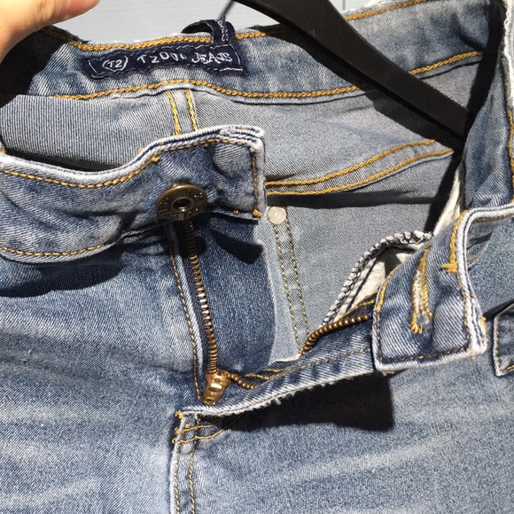 Blue Jeans - Picture 6 of 10